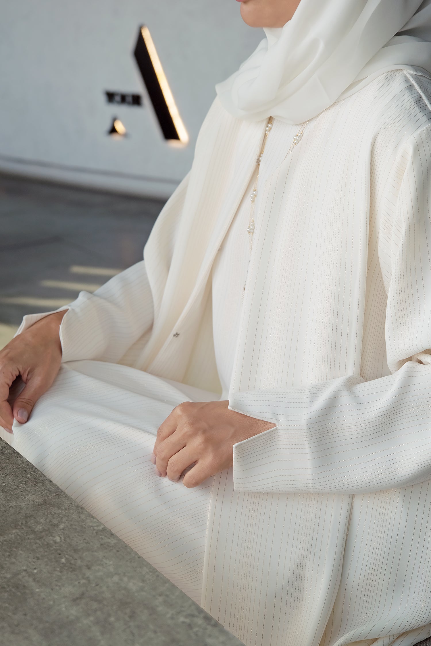 Basic Abaya - Off-White – Ombré